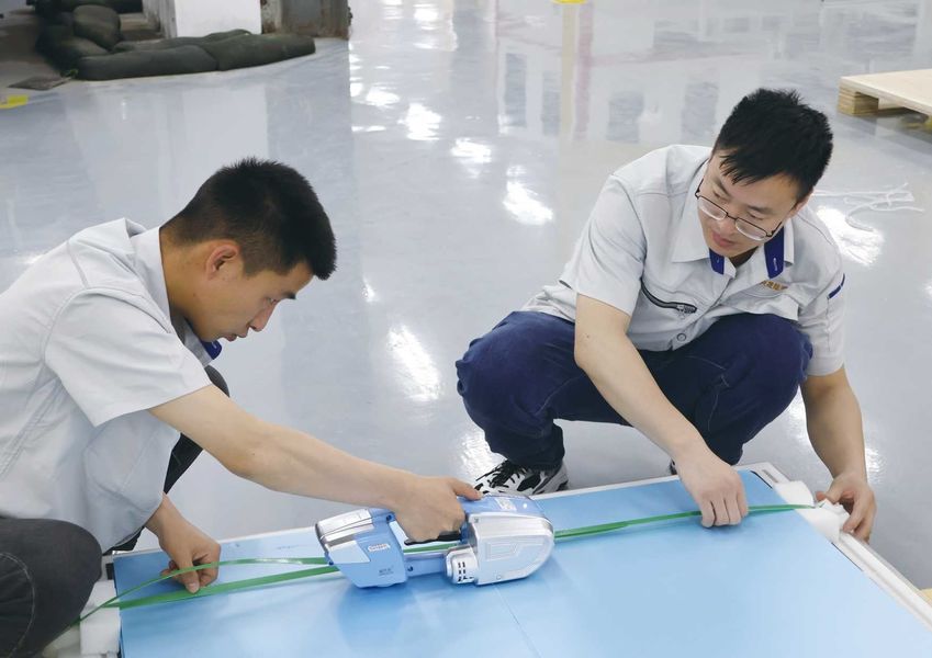 Jiangsu X-solar Green Building Technology Co., Ltd. línea de producción del fabricante