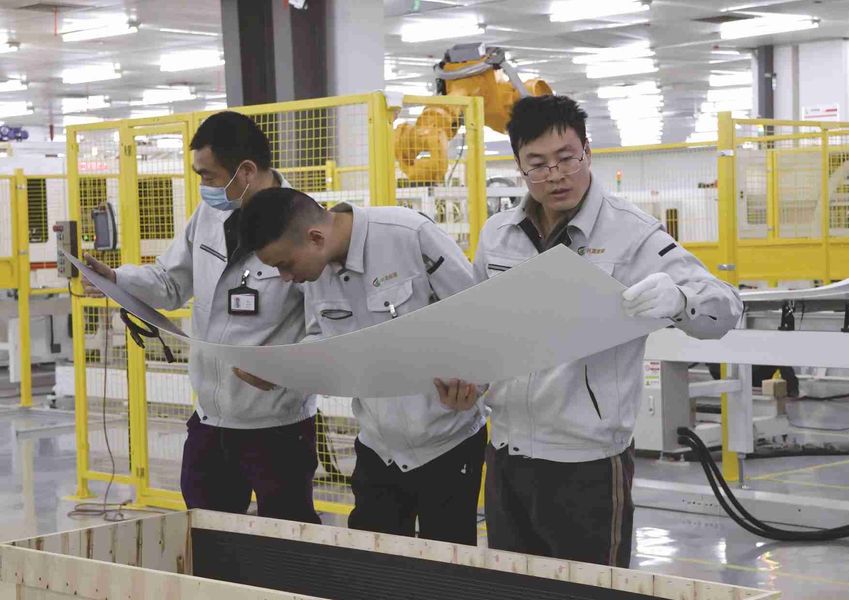 Jiangsu X-solar Green Building Technology Co., Ltd. línea de producción del fabricante